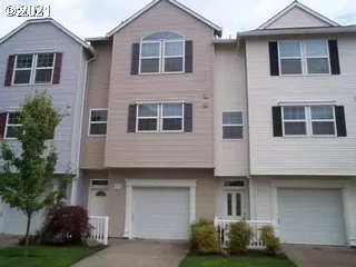 More Details about MLS # 21457988 : 19903 SW POPLARWOOD PL