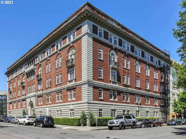 MLS: 21458526 Condo For Sale