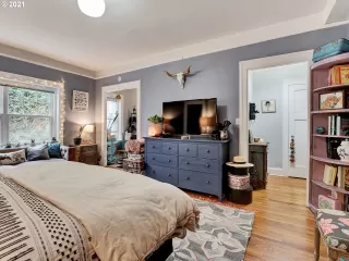 Photo #6: 21458526 Listing