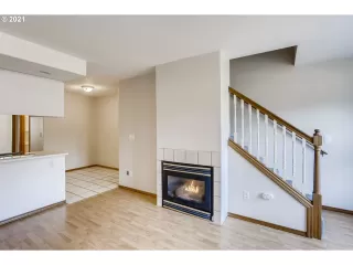 Photo #3: 21459428 Listing