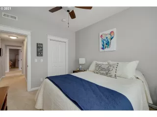 Photo #4: 21460078 Listing