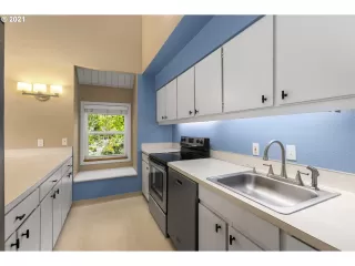 Photo #2: 21460149 Listing