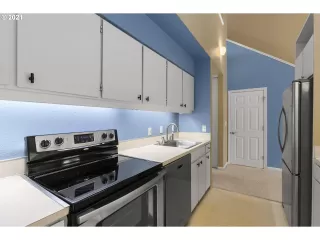 Photo #3: 21460149 Listing