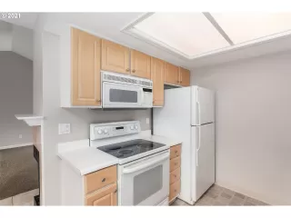 Photo #3: 21460486 Listing