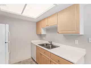 Photo #4: 21460486 Listing