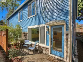 Photo #3: 21460685 Listing