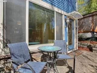 Photo #4: 21460685 Listing