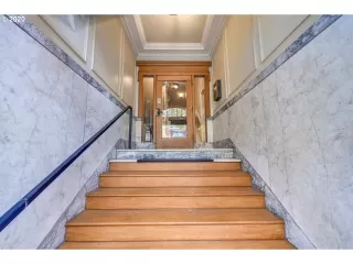 Photo #2: 21460885 Listing 