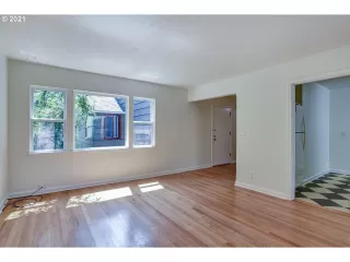 Photo #3: 21461042 Listing