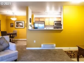 Photo #4: 21461064 Listing