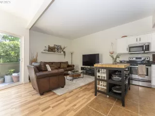 Photo #2: 21461606 Listing