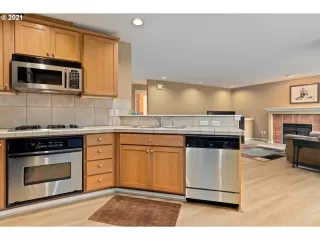 Photo #6: 21461781 Listing