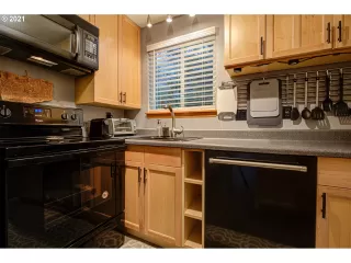 Photo #4: 21461861 Listing