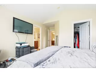 Photo #4: 21462926 Listing