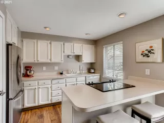 Photo #2: 21463329 Listing