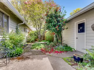 Photo #6: 21463329 Listing