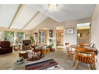 Photo #3: 21463801 Listing