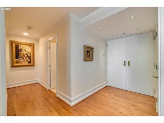 Photo #2: 21464259 Listing