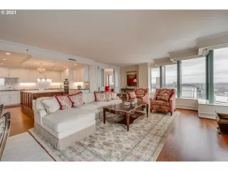 Photo #4: 21464259 Listing