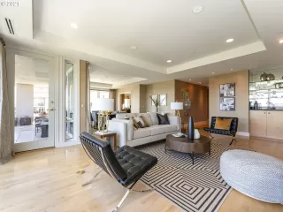 Photo #4: 21464624 Listing