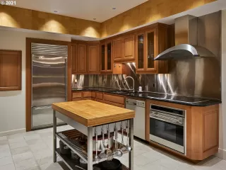 Photo #2: 21465378 Listing