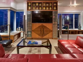 Photo #4: 21465378 Listing