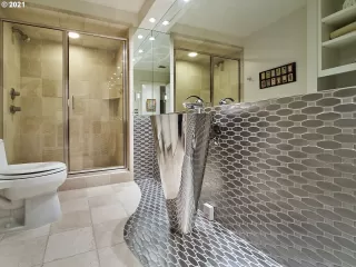 Photo #5: 21465378 Listing