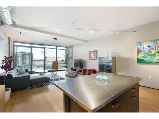 Photo #4: 21465442 Listing 