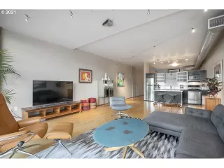 Photo #5: 21465442 Listing 