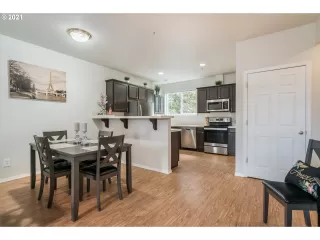 Photo #3: 21465891 Listing