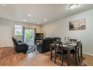 Photo #6: 21465891 Listing