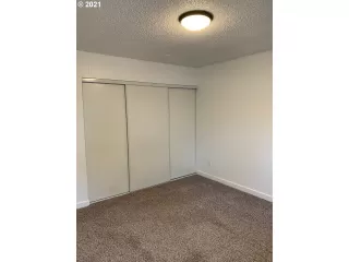 Photo #3: 21465926 Listing