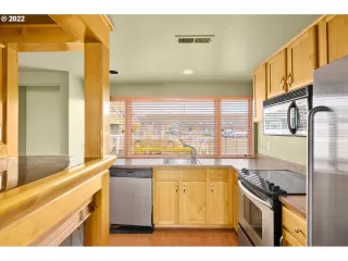 Photo #2: 21465935 Listing 