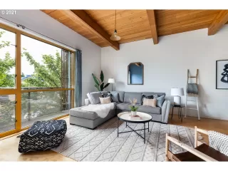 Photo #4: 21466067 Listing