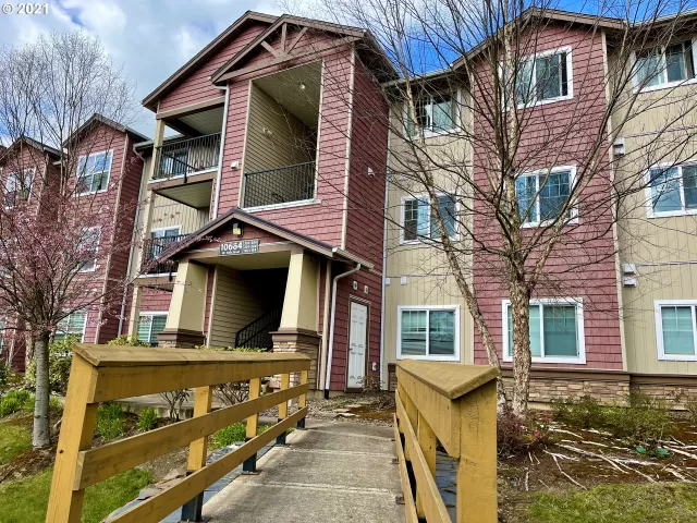 MLS: 21466166 Condo For Sale