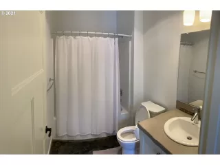 Photo #3: 21466505 Listing
