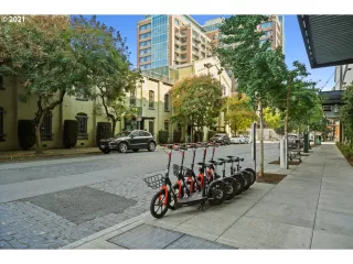 Photo #2: 21466558 Listing 