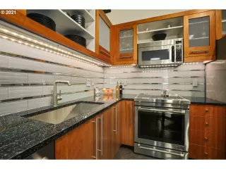 Photo #5: 21466558 Listing 