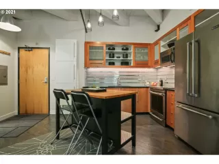 Photo #6: 21466558 Listing 