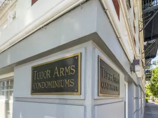 Photo #1: 21467679 Listing