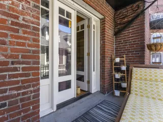 Photo #3: 21467679 Listing