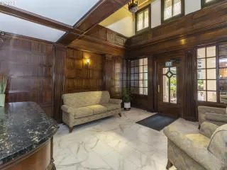 Photo #6: 21467679 Listing