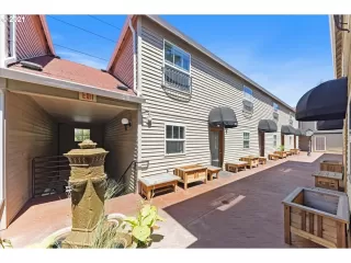 Photo #1: 21467758 Listing 