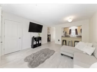 Photo #5: 21467758 Listing 