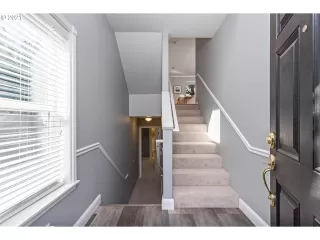 Photo #3: 21467795 Listing