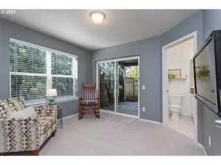 Photo #4: 21467795 Listing