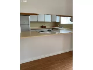 Photo #5: 21468804 Listing