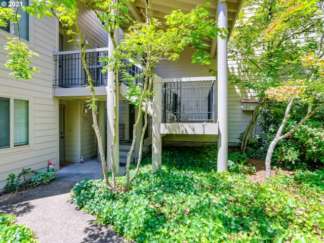 MLS: 21469664 Condo For Sale