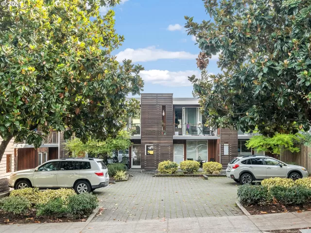 MLS: 21470072 Condo For Sale