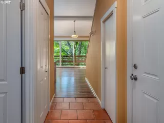 Photo #2: 21470596 Listing 